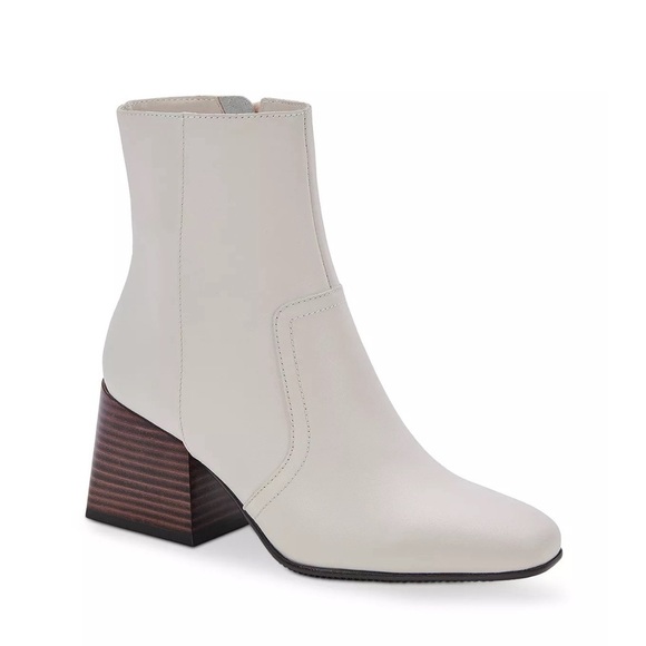 Blondo $149 Women Salome Waterproof Leather Chunky Block Heel Booties Size 6 NWT - Picture 1 of 10